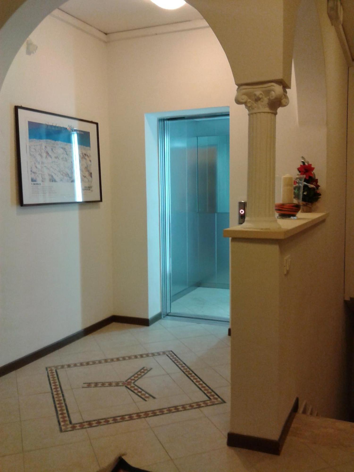 מואנה Hotel Bucaneve מראה חיצוני תמונה