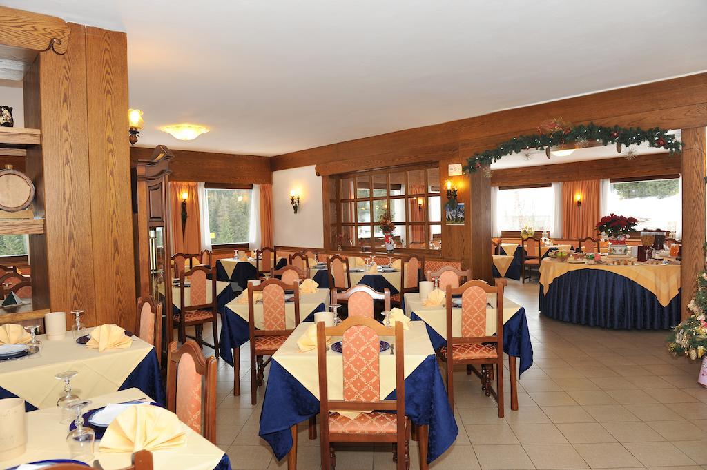 מואנה Hotel Bucaneve מראה חיצוני תמונה